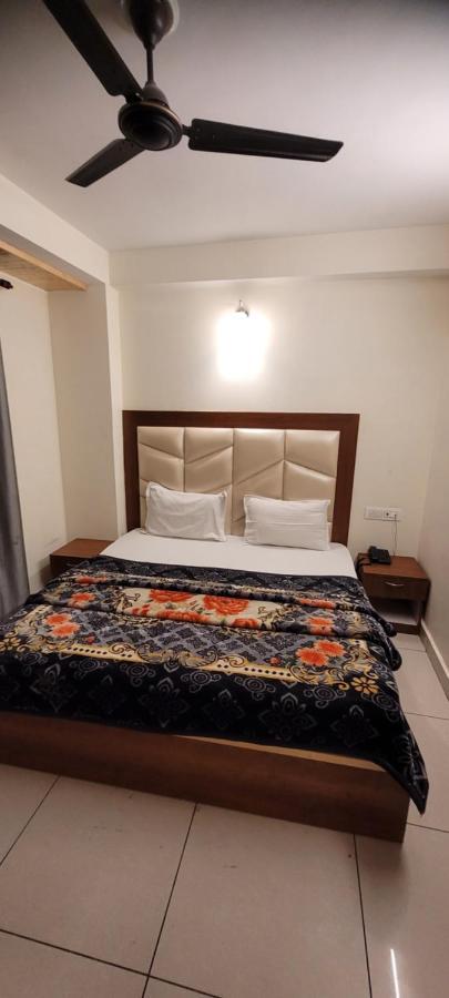 Hotel Snow Country Villa Manāli Zewnętrze zdjęcie