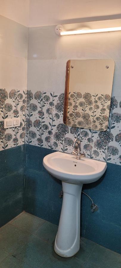 Hotel Snow Country Villa Manāli Zewnętrze zdjęcie