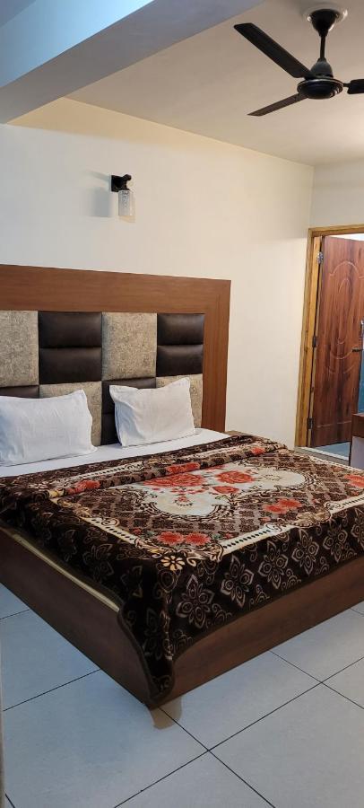 Hotel Snow Country Villa Manāli Zewnętrze zdjęcie