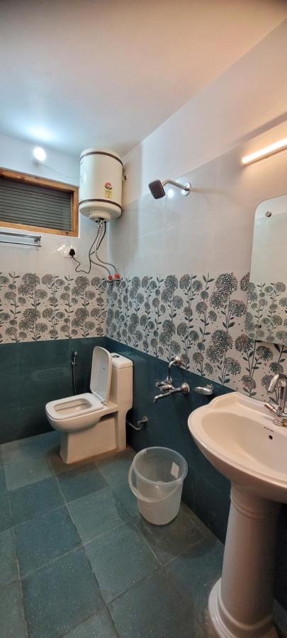 Hotel Snow Country Villa Manāli Zewnętrze zdjęcie