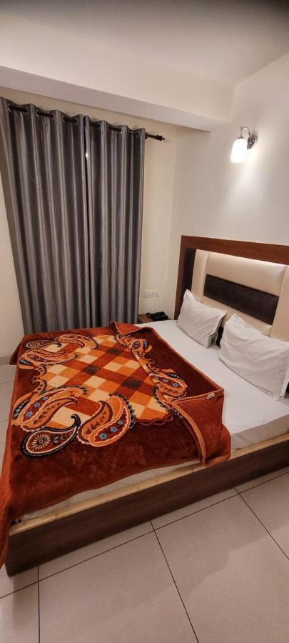 Hotel Snow Country Villa Manāli Zewnętrze zdjęcie
