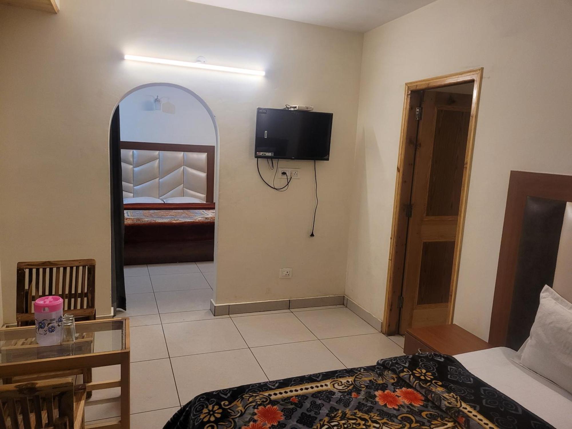 Hotel Snow Country Villa Manāli Zewnętrze zdjęcie
