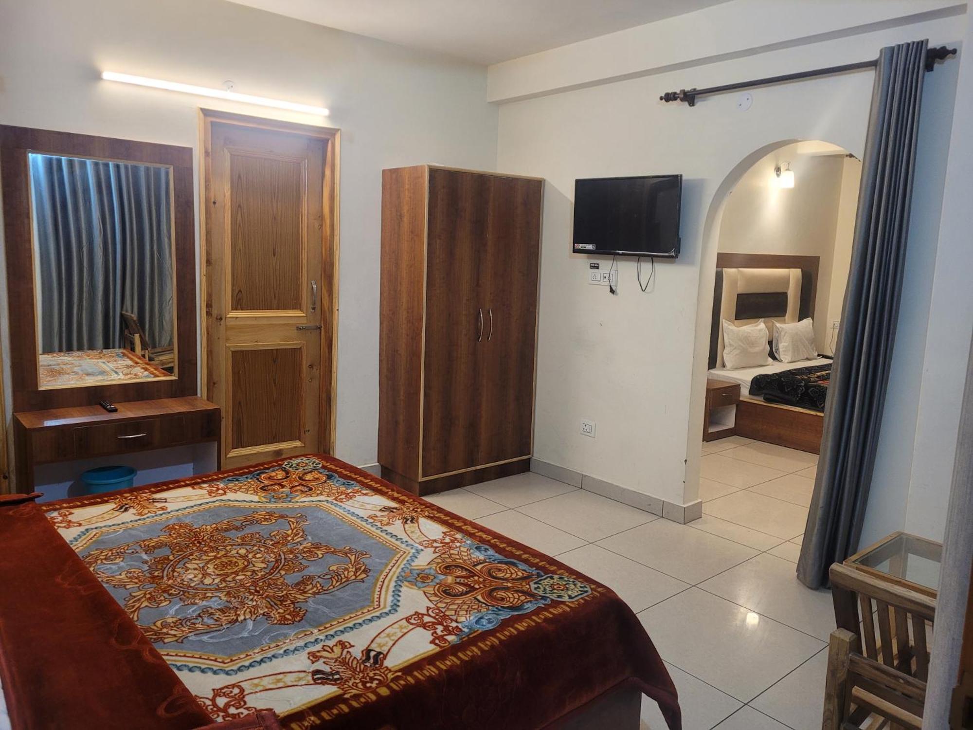 Hotel Snow Country Villa Manāli Zewnętrze zdjęcie